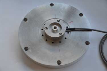 Base plate with load cell